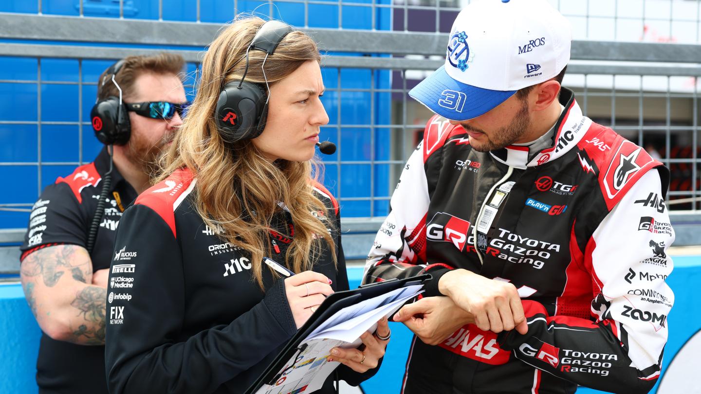 Race Engineer Trackside